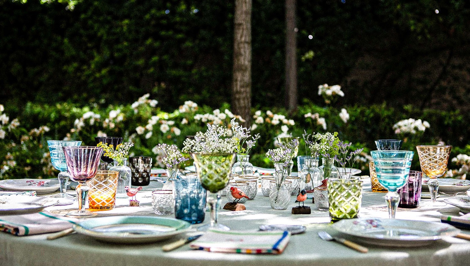 THE PERFECT TABLE FOR SUMMER