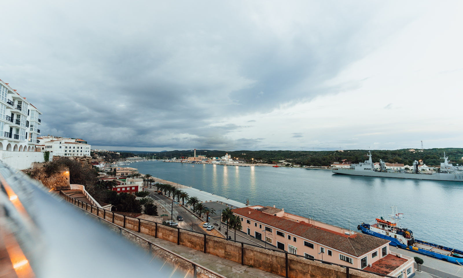 Descubre el maravilloso puerto de Mahón