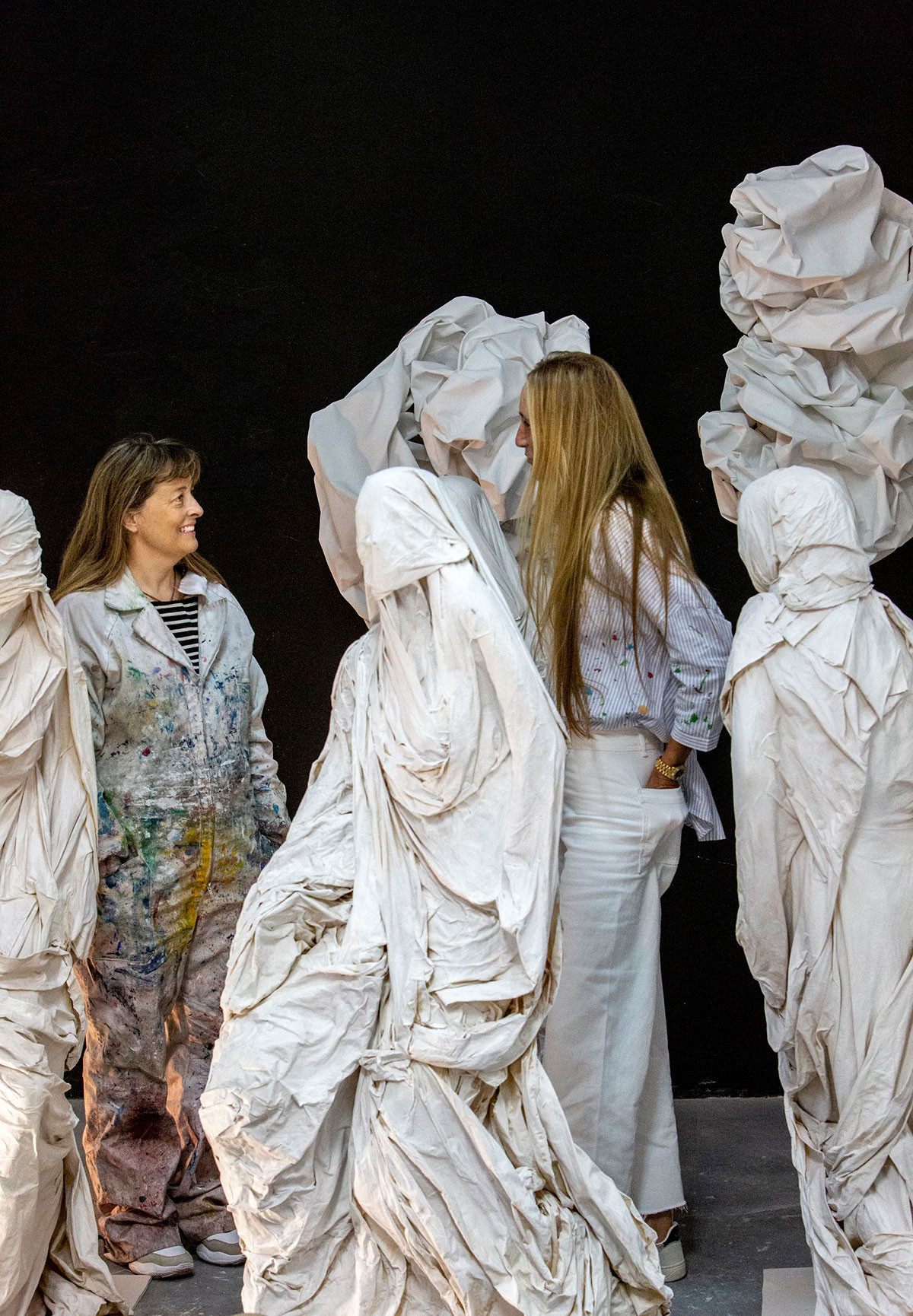 Lucía and  Cristina at her workshop. 12/2020