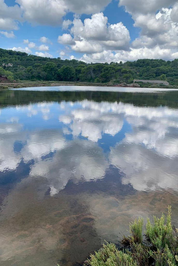 post-puertas-lago-reflejo